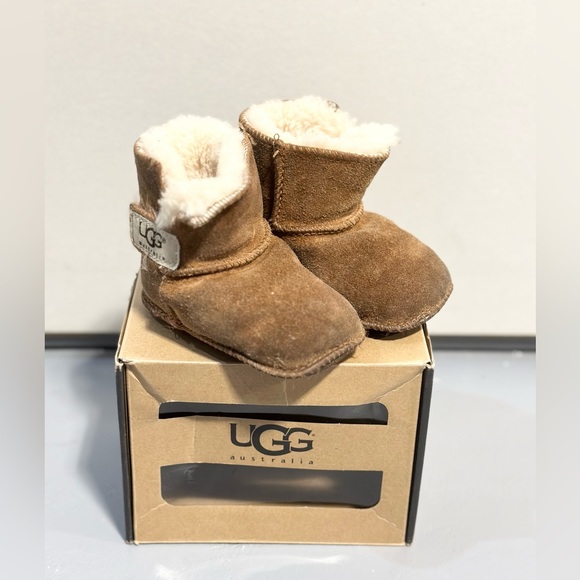 UGG Erin Booties - Picture 3 of 11